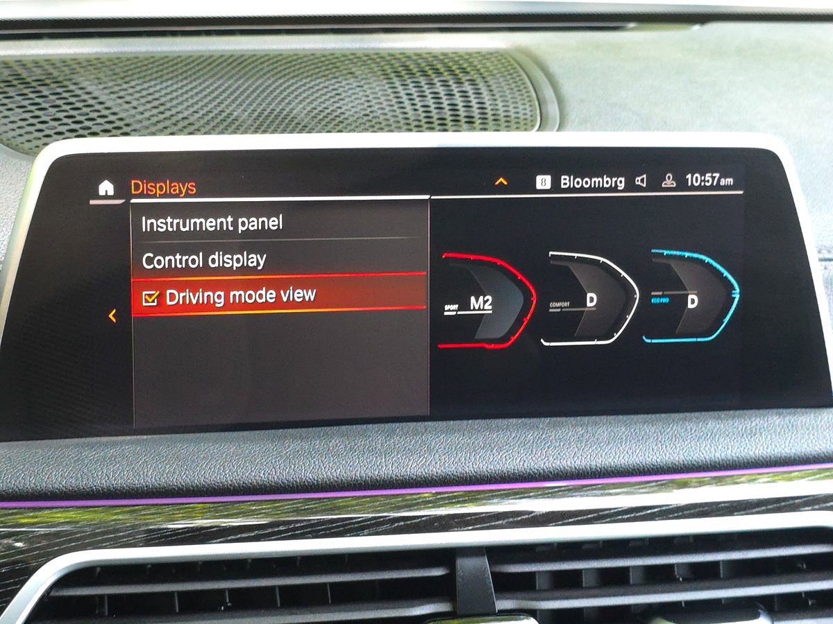 Used 2022 BMW 740i xDrive w/ M Sport Package AWD/4WD image 45