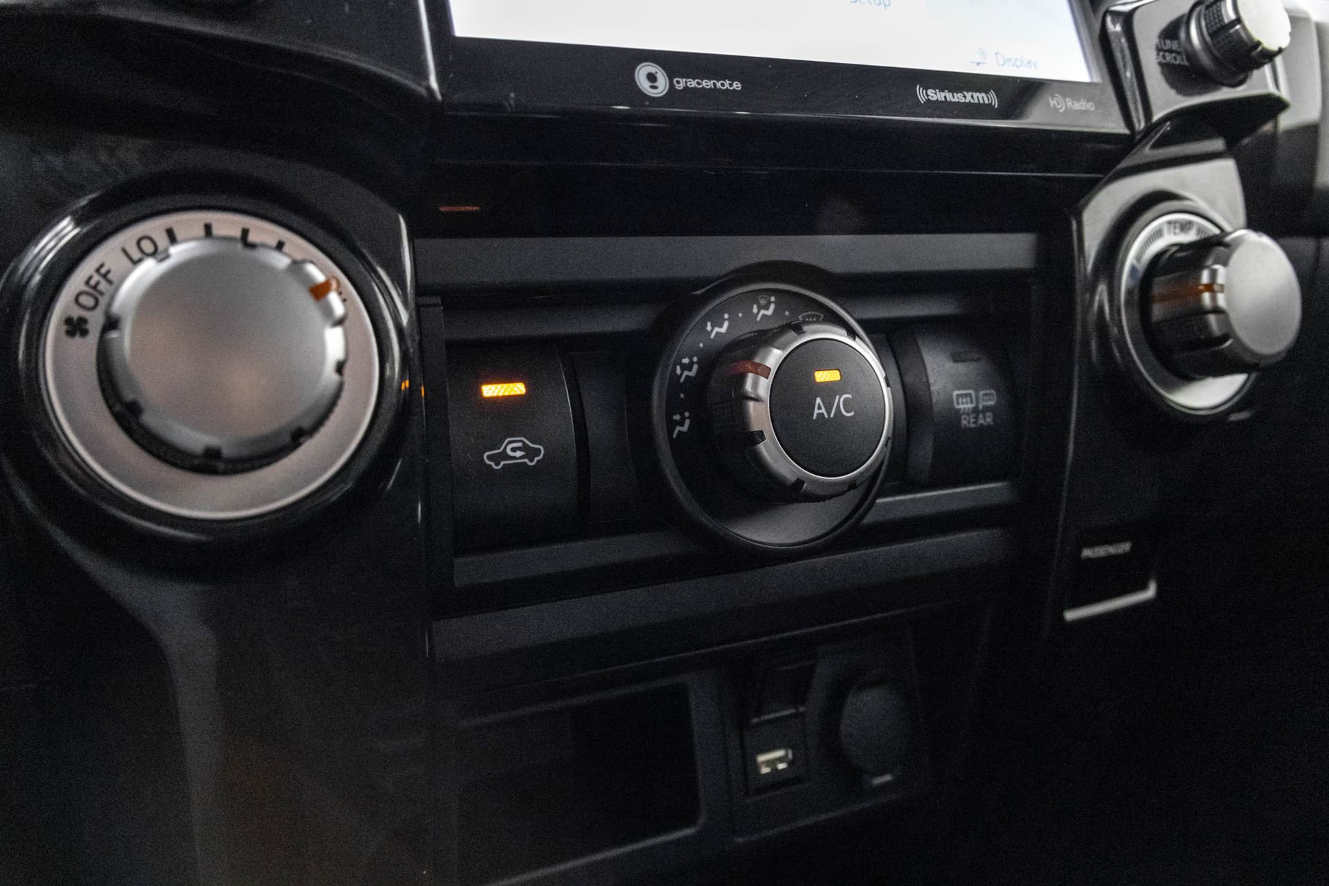Used 2021 Toyota 4Runner TRD Off-Road AWD/4WD image 31