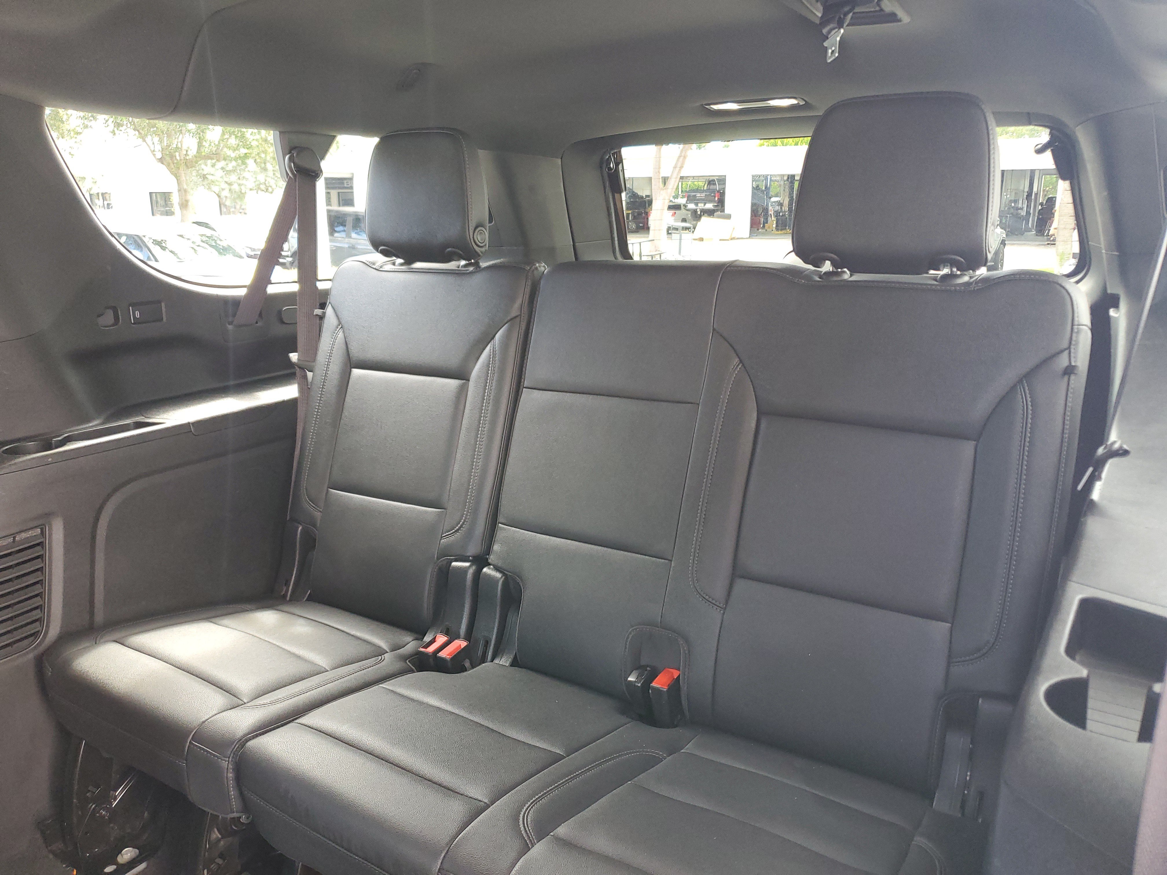 Used 2022 Chevrolet Suburban Z71 w/ Z71 Off-Road Package AWD/4WD image 13