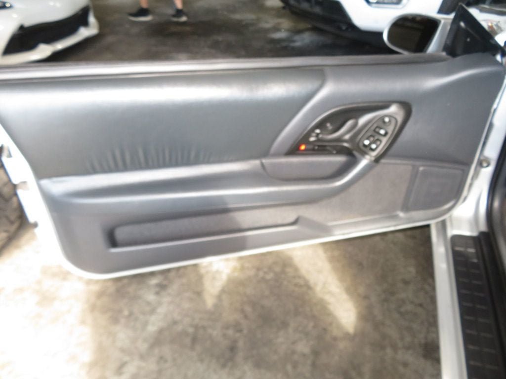 Used 1995 Chevrolet Camaro Z28 RWD image 16