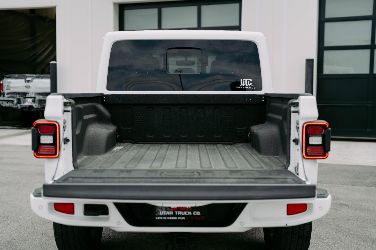 Used 2021 Jeep Gladiator Overland image 8