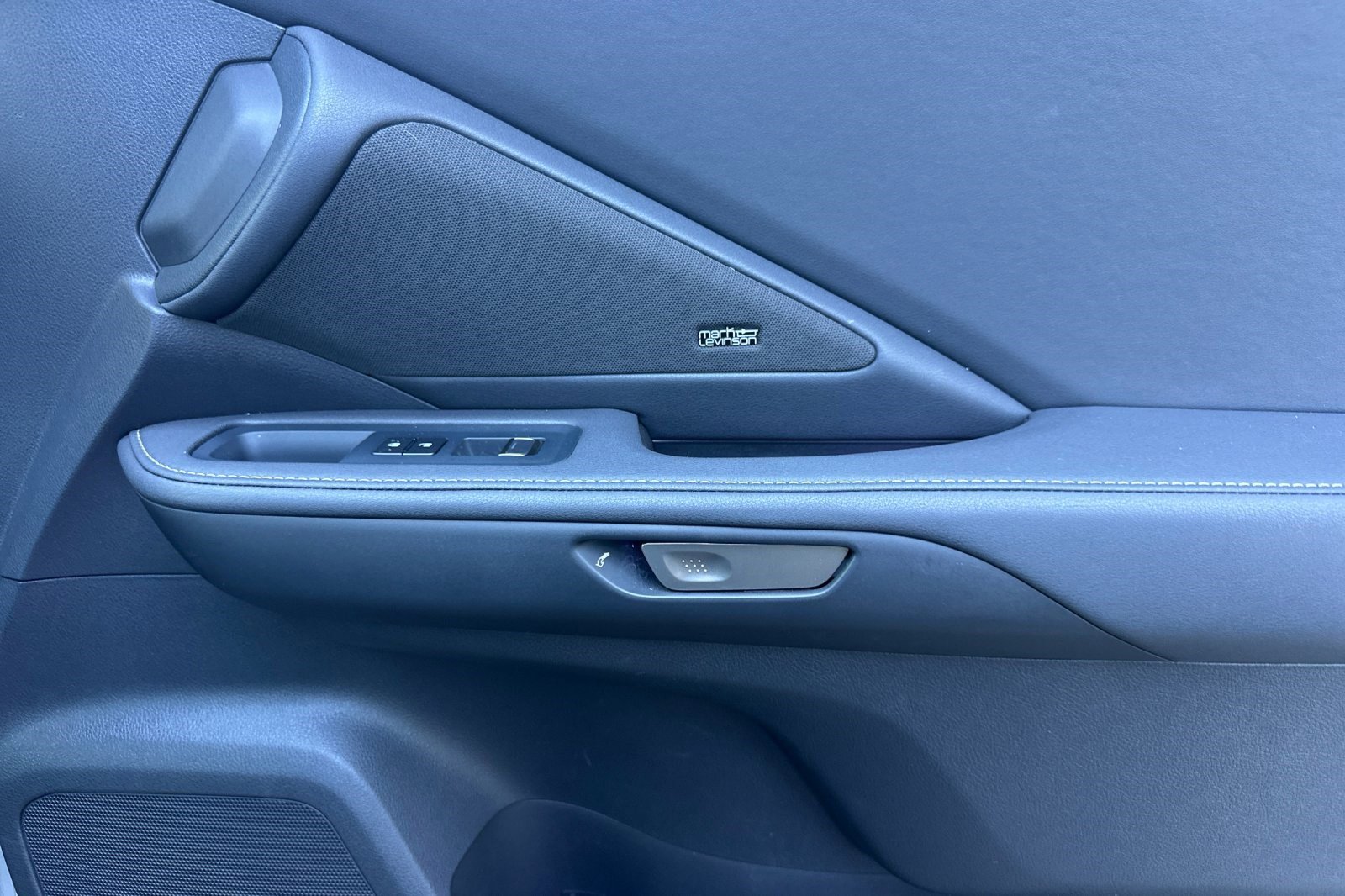 Used 2025 Lexus TX 500h AWD w/ Technology Package image 23