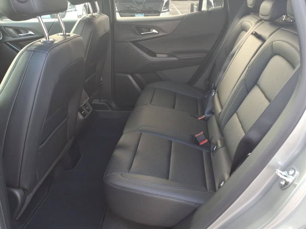 New 2027 Chevrolet Equinox LT w/ Convenience Package II FWD image 17