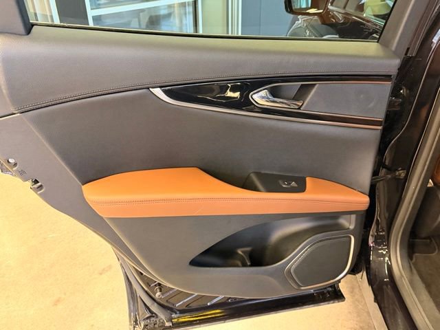 Used 2023 Lincoln Nautilus Reserve image 10