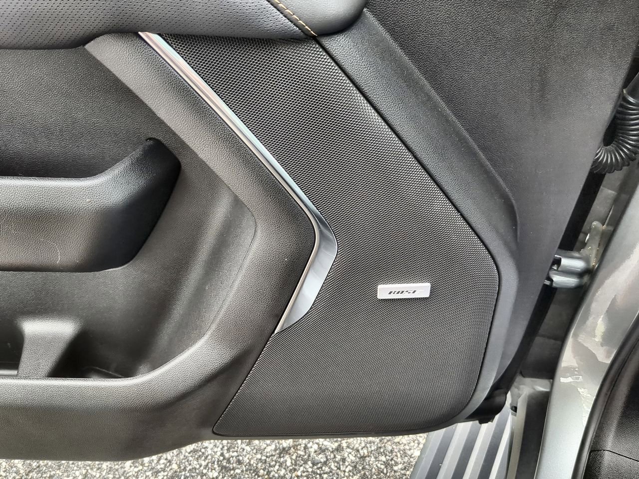 Used 2024 GMC Yukon AT4 w/ Technology Package image 25