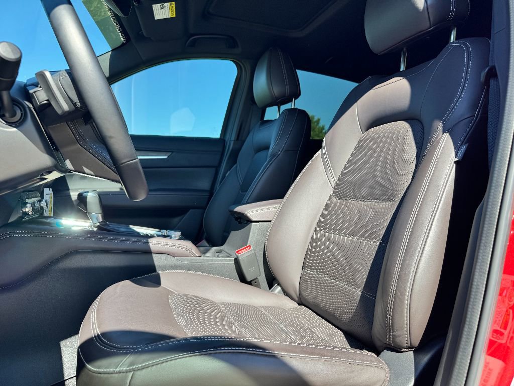Certified 2025 MAZDA CX-5 Signature image 15