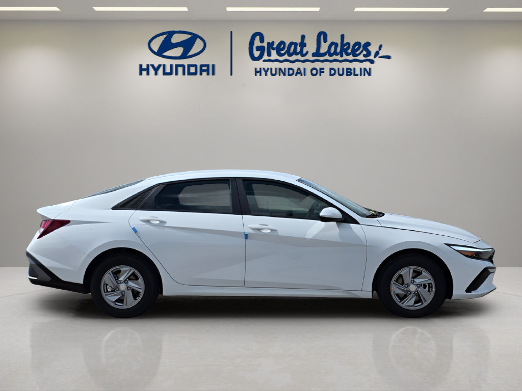 New 2026 Hyundai Elantra SE FWD image 6