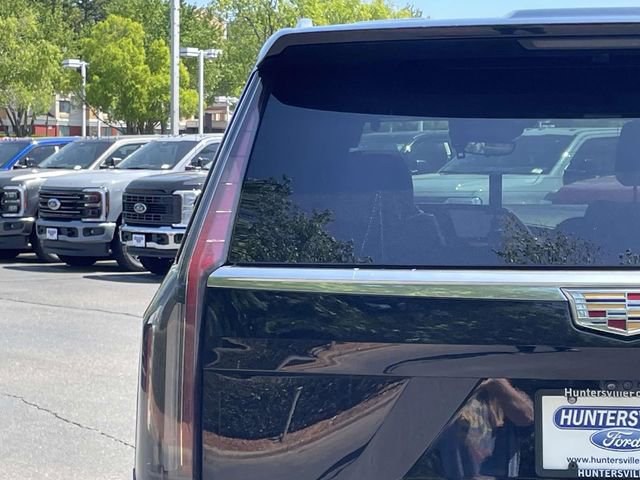 Used 2023 Cadillac Escalade Premium Luxury AWD/4WD image 32