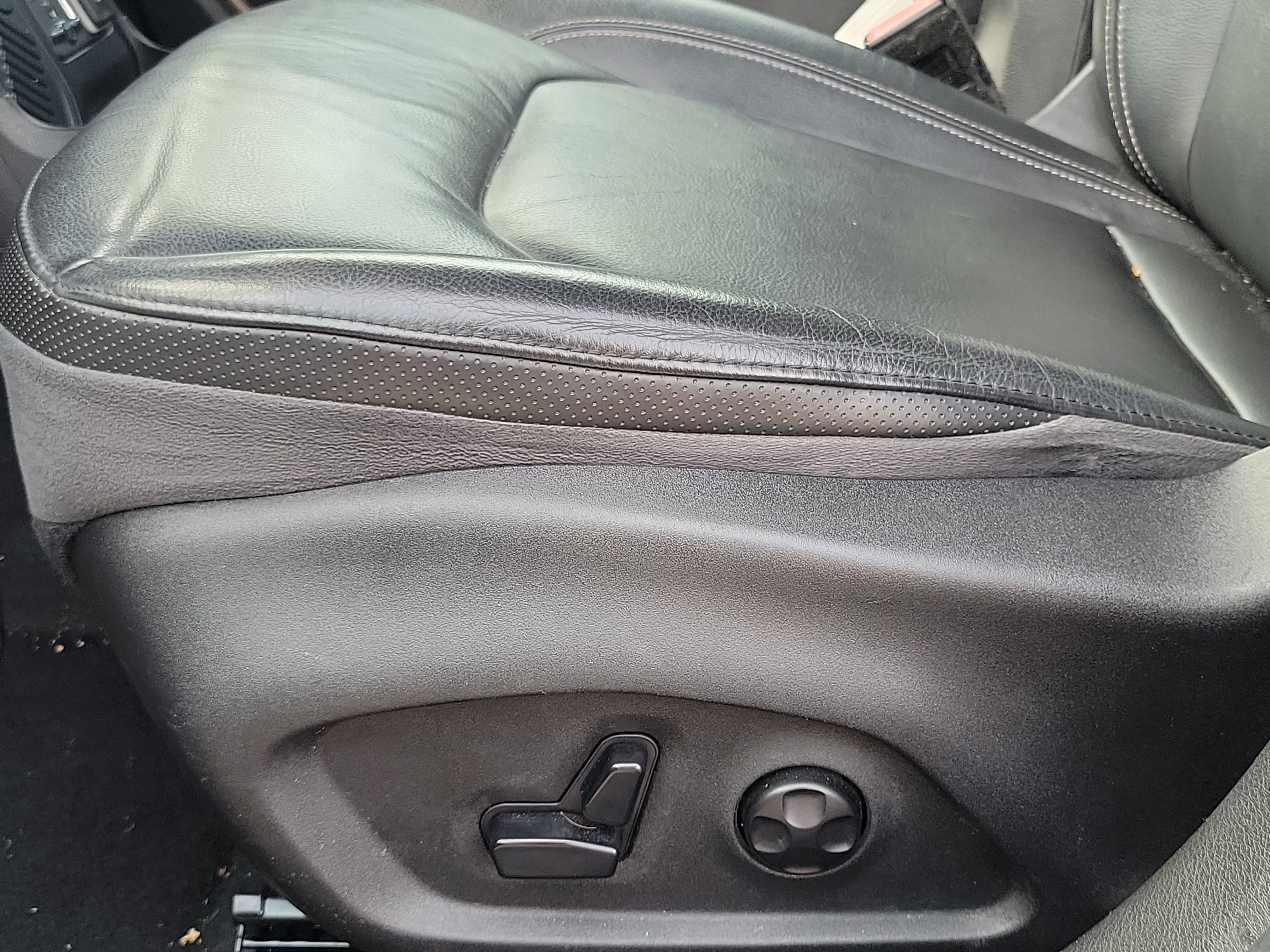 Used 2015 Jeep Renegade Limited FWD image 12