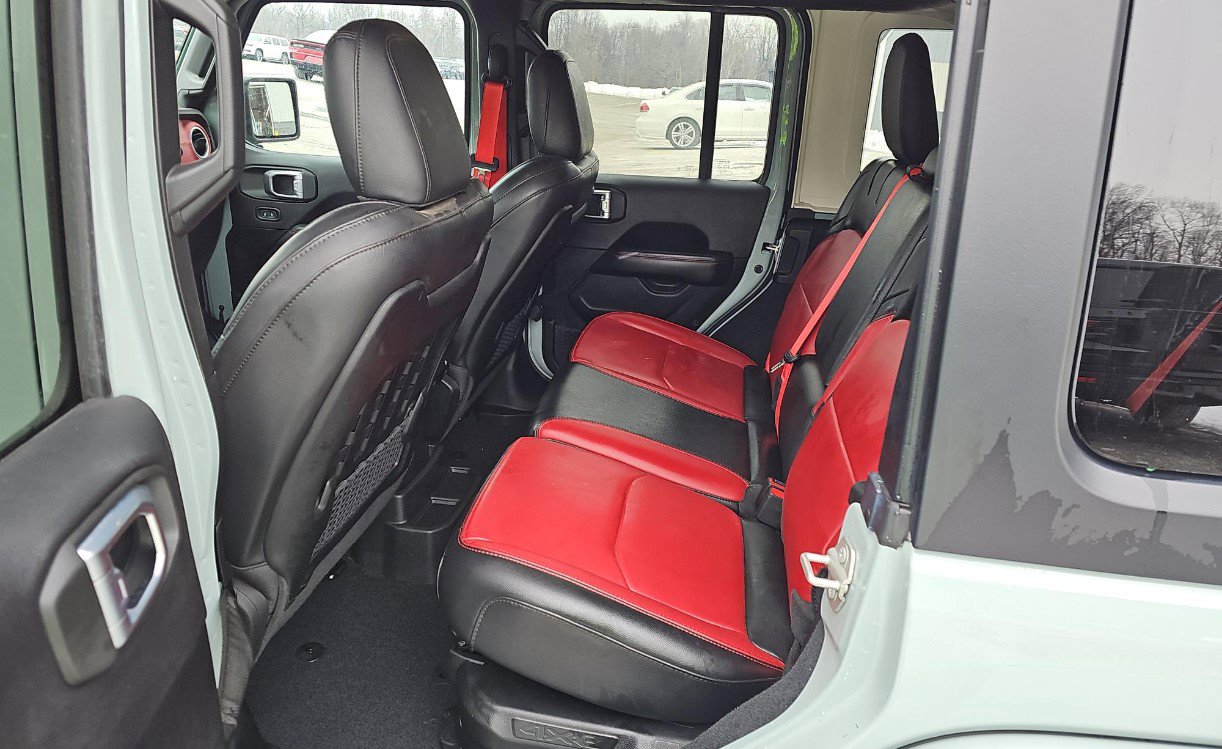 Used 2023 Jeep Wrangler Unlimited Rubicon 4xe image 10