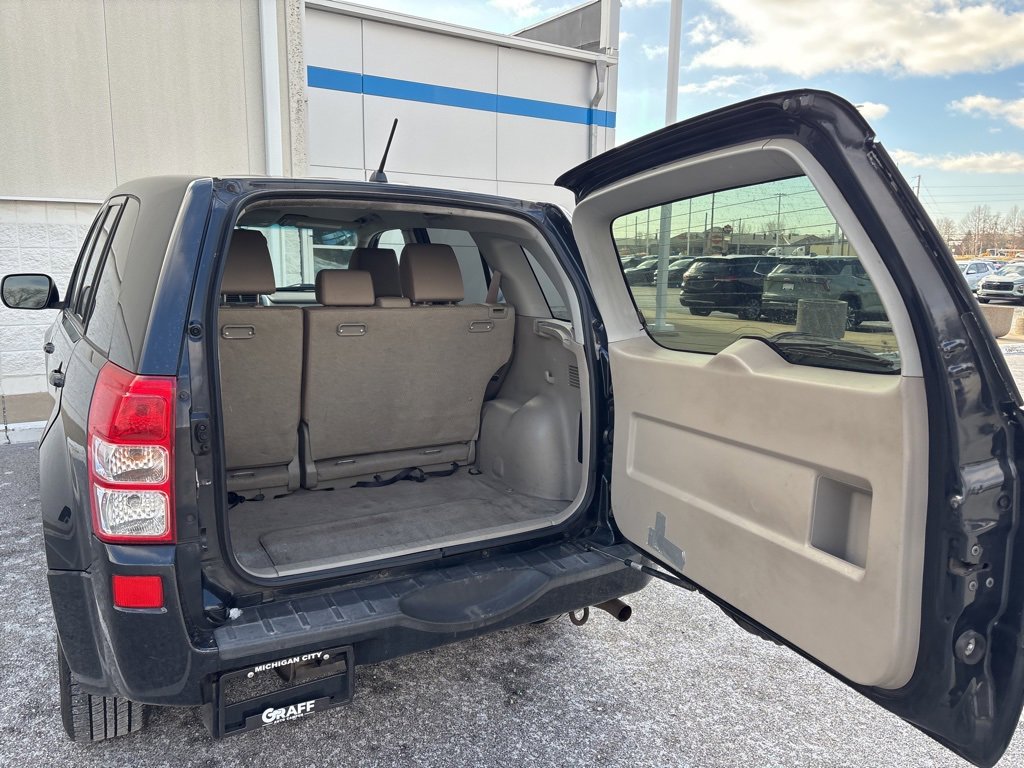 Used 2011 Suzuki Grand Vitara Premium image 7
