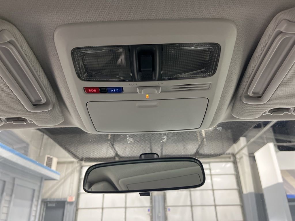 Used 2017 Subaru Forester 2.5i Premium w/ All-Weather Package image 32