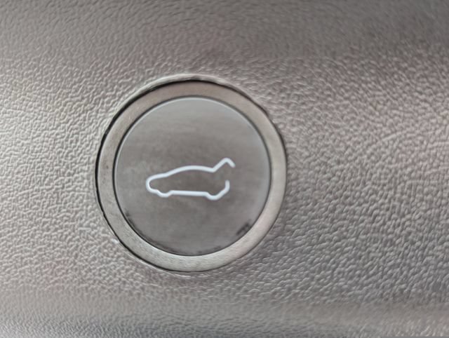 Used 2024 Tesla Model Y Long Range AWD/4WD image 14