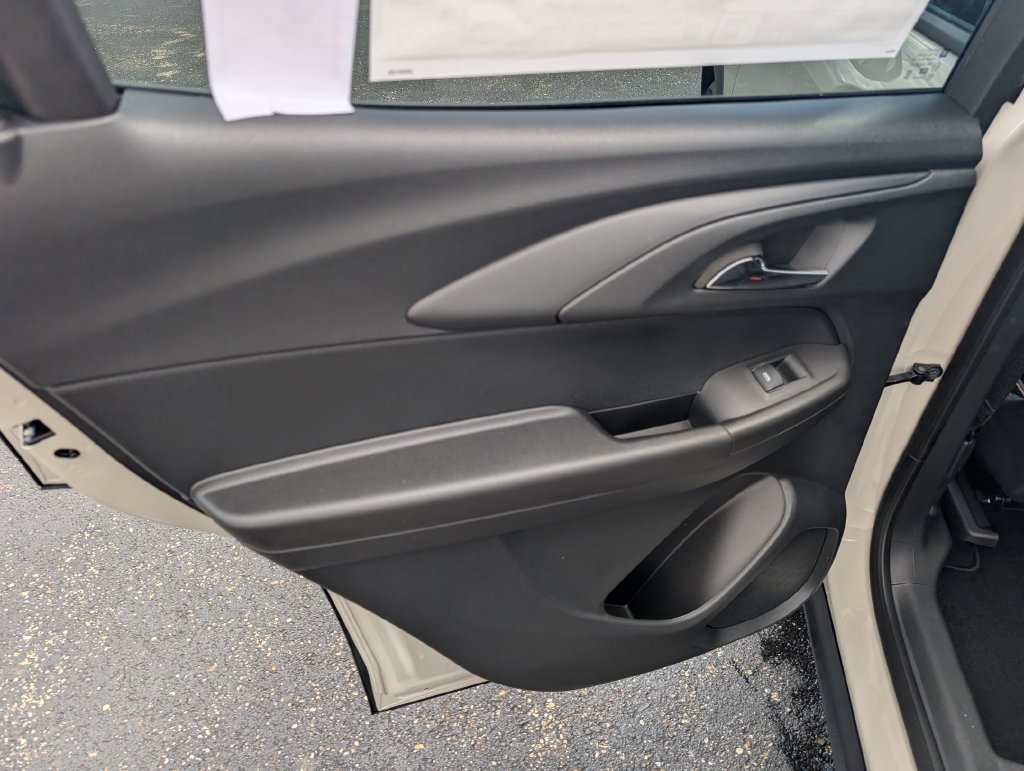 New 2026 Chevrolet TrailBlazer RS w/ Convenience Package FWD image 10