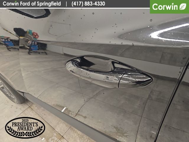 Used 2025 Hyundai Tucson Limited image 19