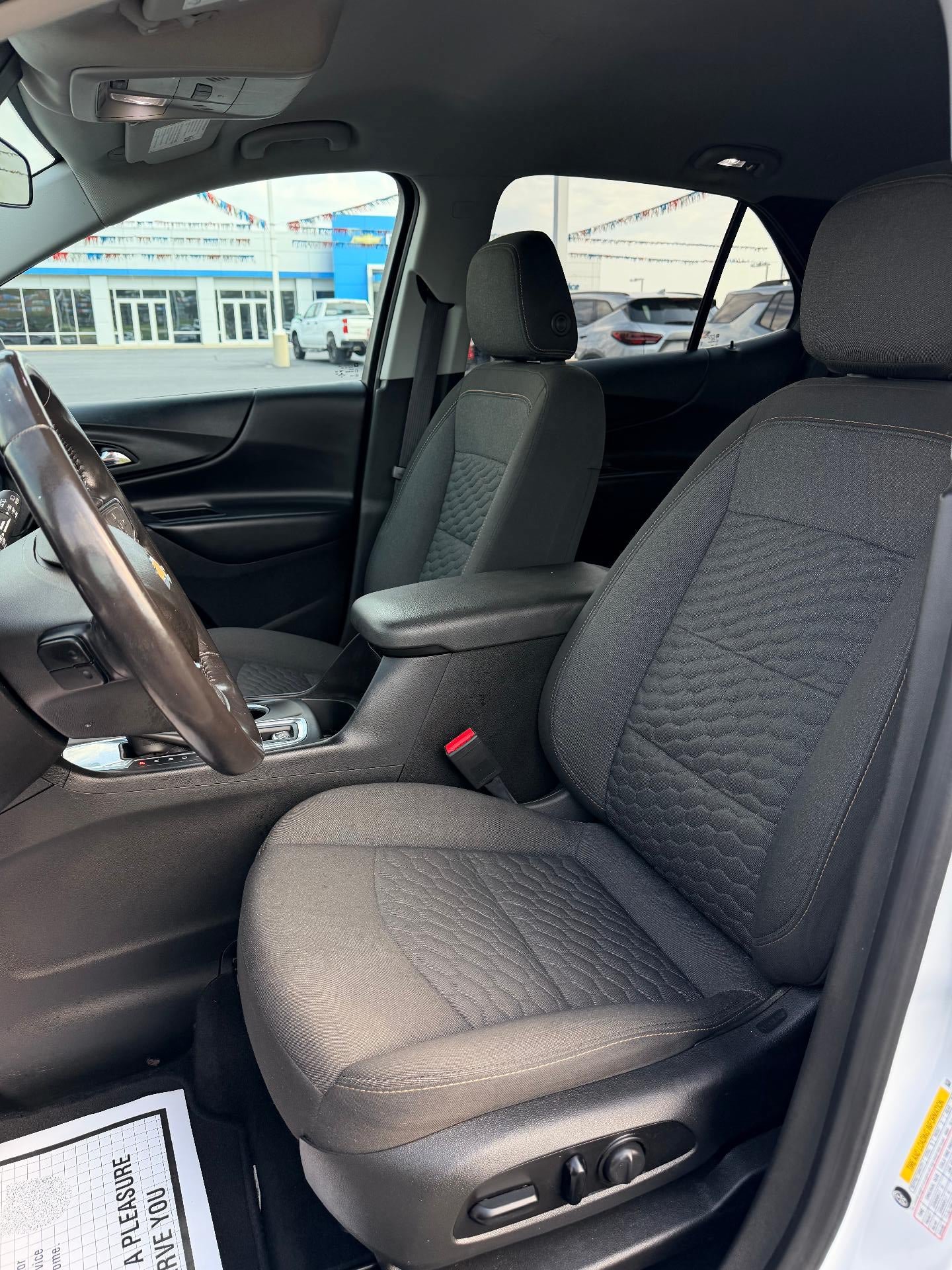 Used 2020 Chevrolet Equinox LT FWD image 12
