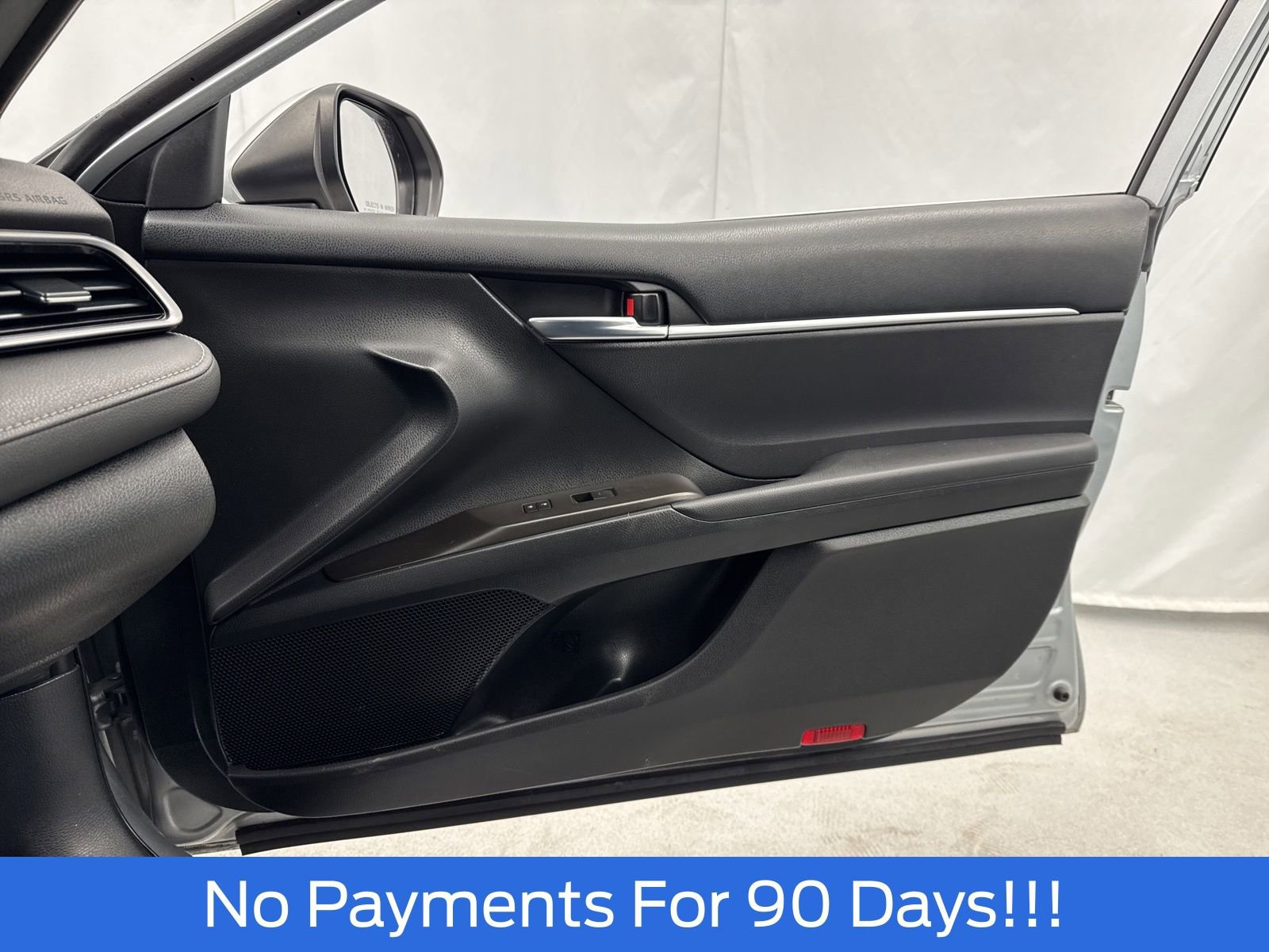 Used 2023 Toyota Camry SE image 22