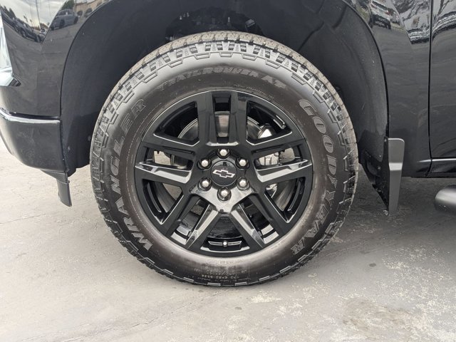 Certified 2024 Chevrolet Silverado 1500 Custom w/ Turbomax Blackout Package image 26