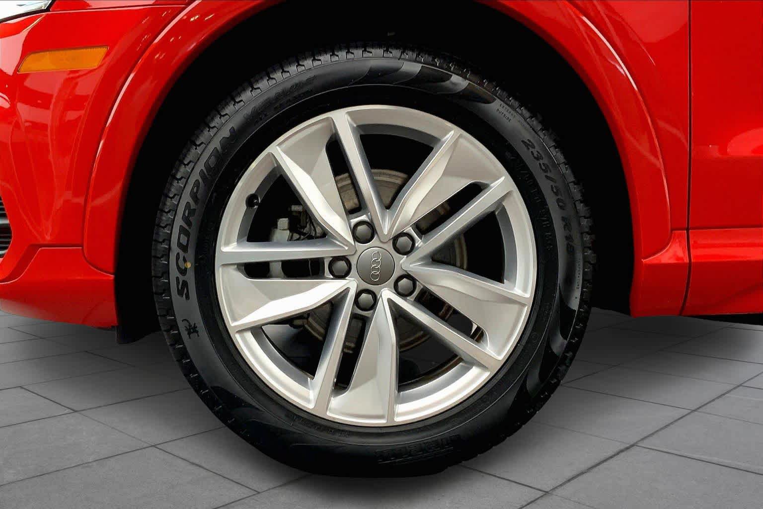 Used 2017 Audi Q3 2.0T Premium Plus w/ Premium Plus Package FWD image 10