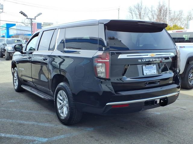 Used 2023 Chevrolet Suburban LT image 4