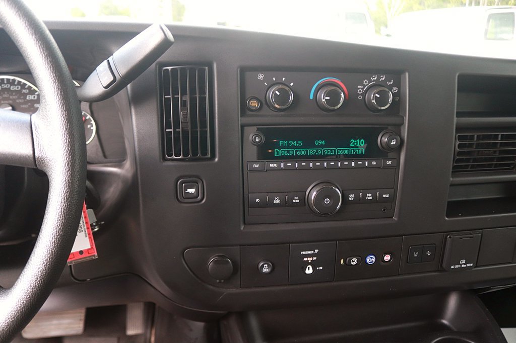 Used 2025 Chevrolet Express 3500 LT w/ LT Preferred Equipment Group RWD image 18