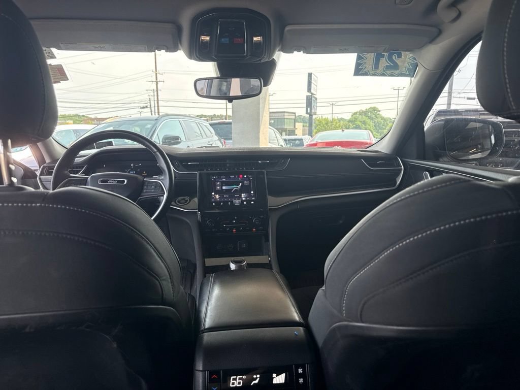 Used 2021 Jeep Grand Cherokee L Laredo w/ Luxury Tech Group I AWD/4WD image 15