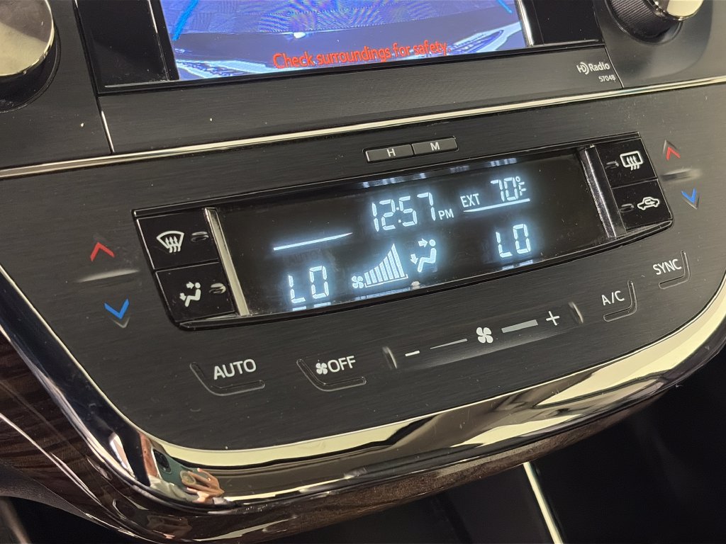 Used 2014 Toyota Avalon XLE Touring FWD image 21