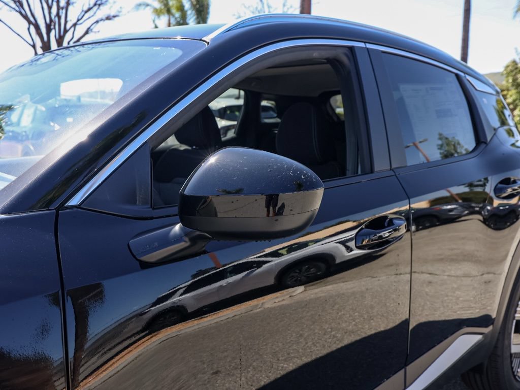 New 2026 Nissan Kicks SV w/ SV Premium Package FWD image 12
