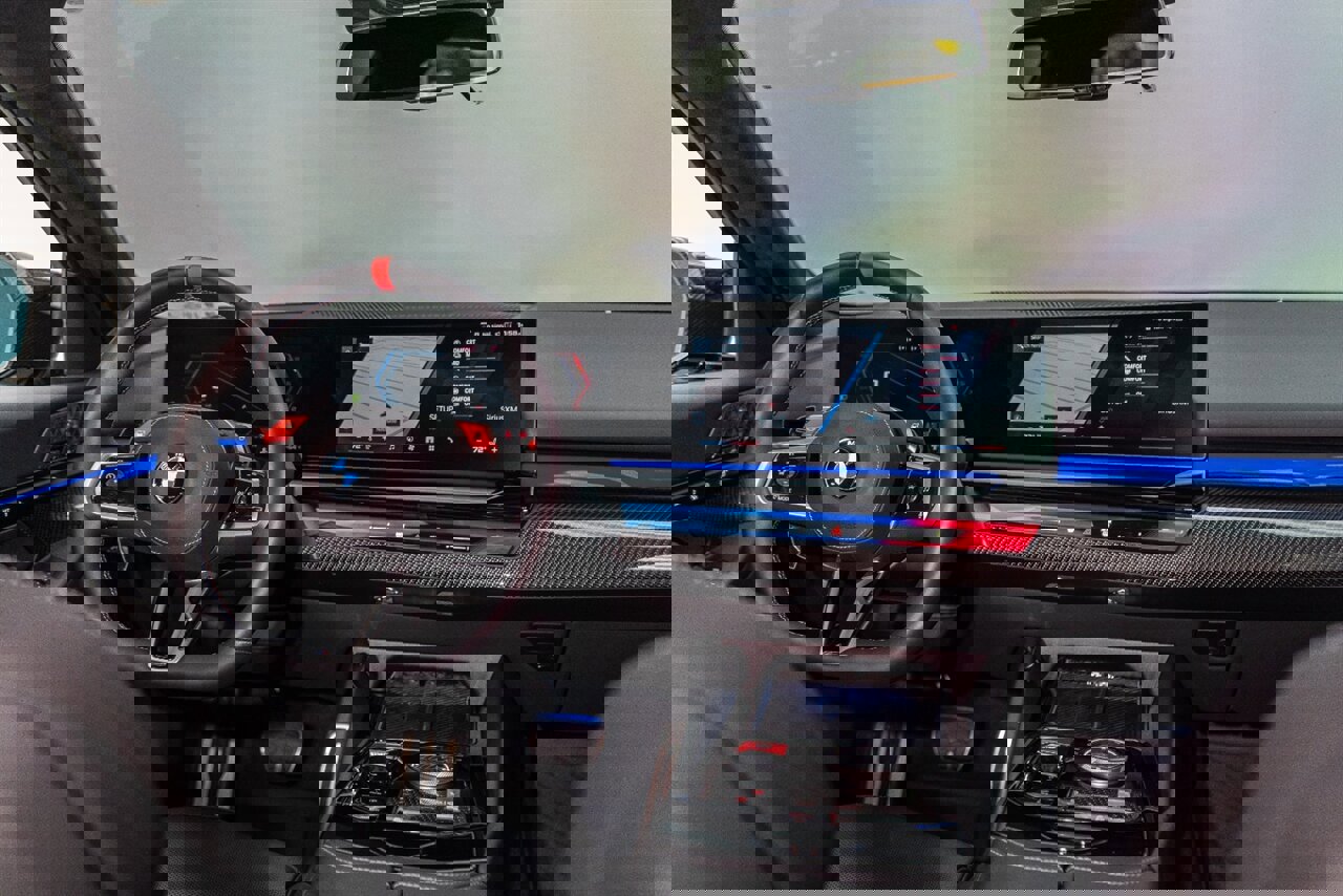 Used 2025 BMW M5 w/ Carbon Package image 96