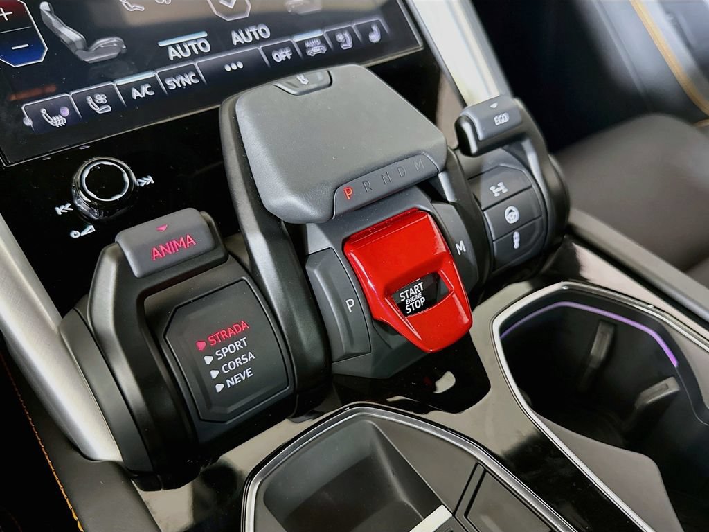 Used 2024 Lamborghini Urus S AWD/4WD image 23