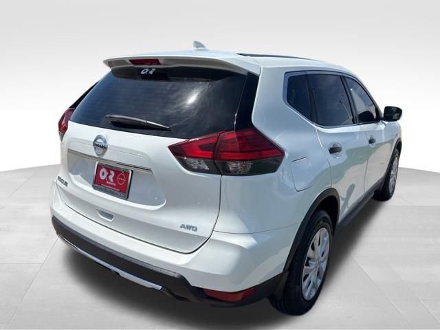 Used 2017 Nissan Rogue S AWD/4WD image 5