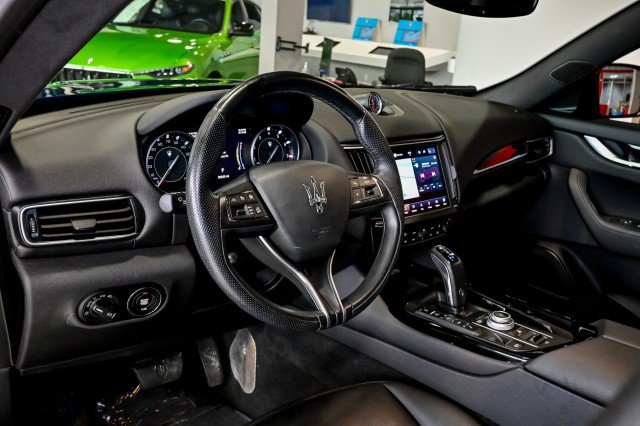 Used 2023 Maserati Levante GT AWD/4WD image 15
