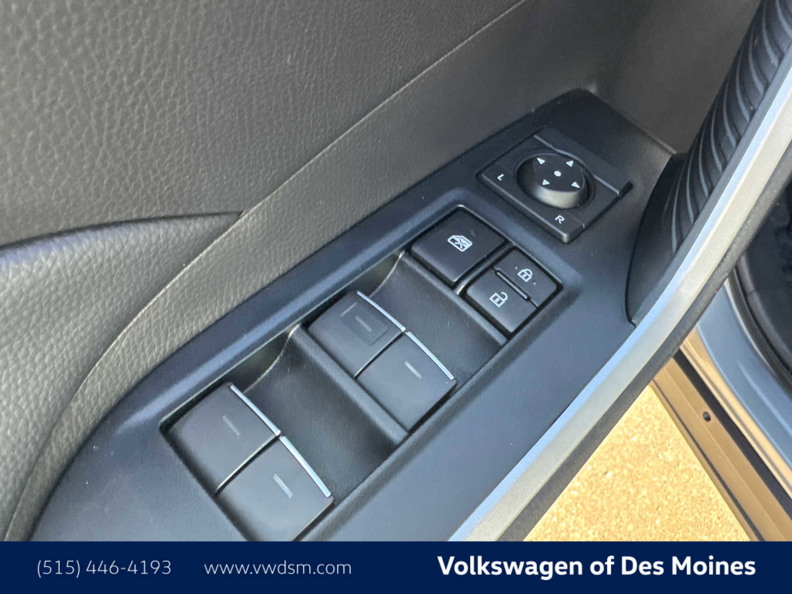 Used 2025 Toyota RAV4 XLE image 23