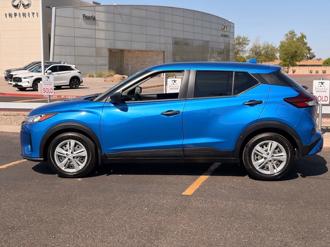 Certified 2021 Nissan Kicks S FWD image 3