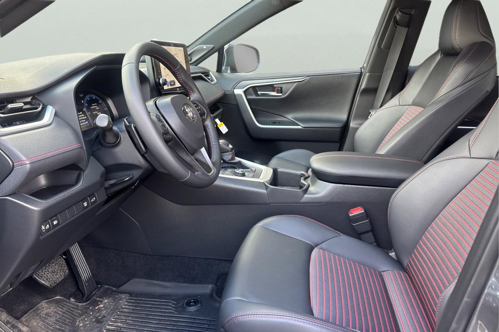 Certified 2025 Toyota RAV4 XSE image 15