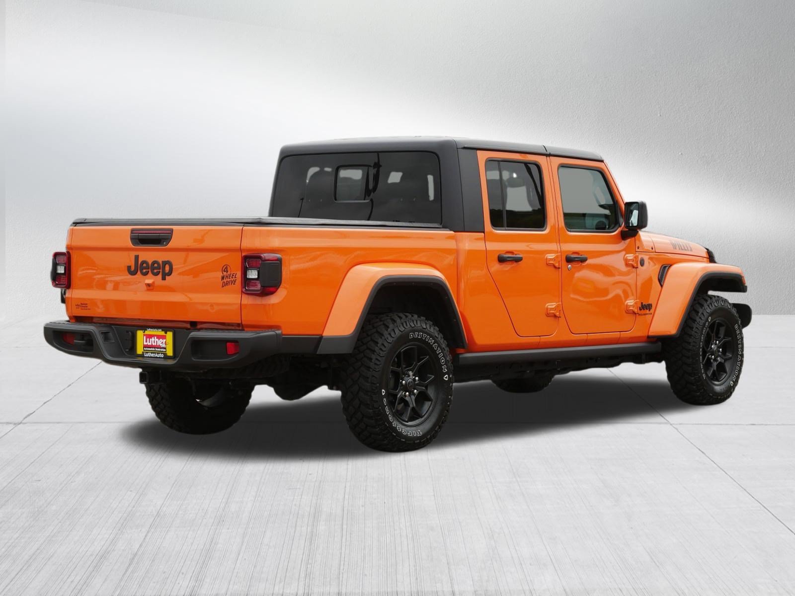 Used 2025 Jeep Gladiator Mojave AWD/4WD image 7