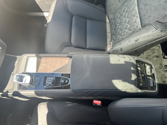 Certified 2025 Volvo XC90 B6 Plus AWD/4WD image 29