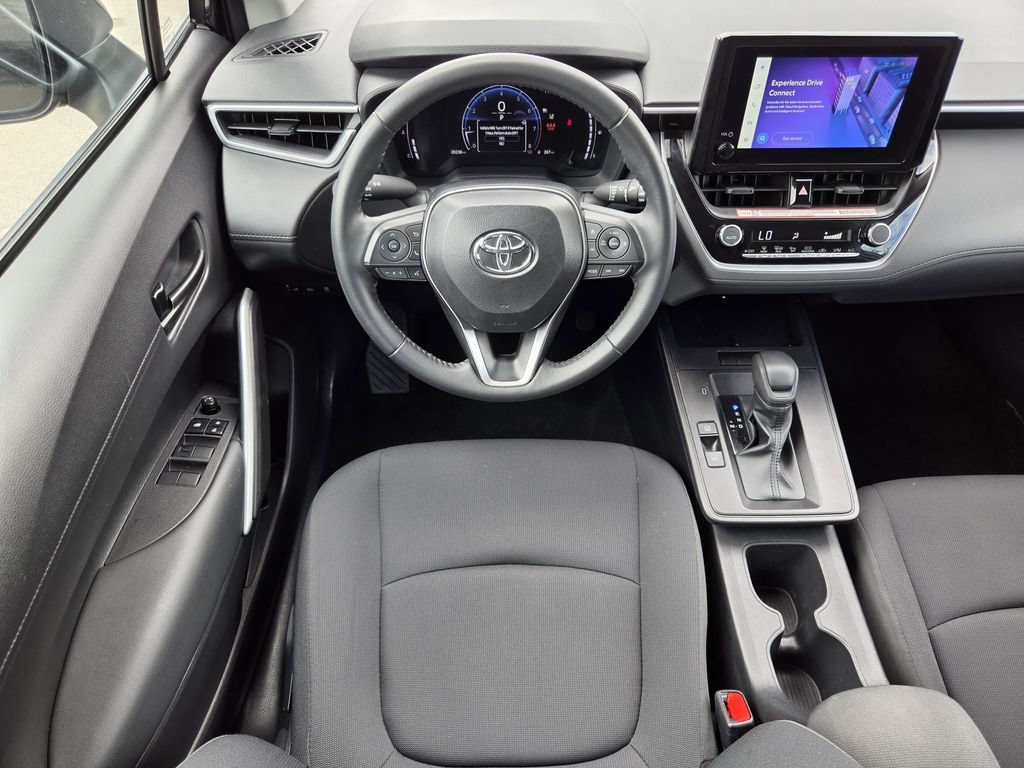 Used 2026 Toyota Corolla Cross LE FWD image 14