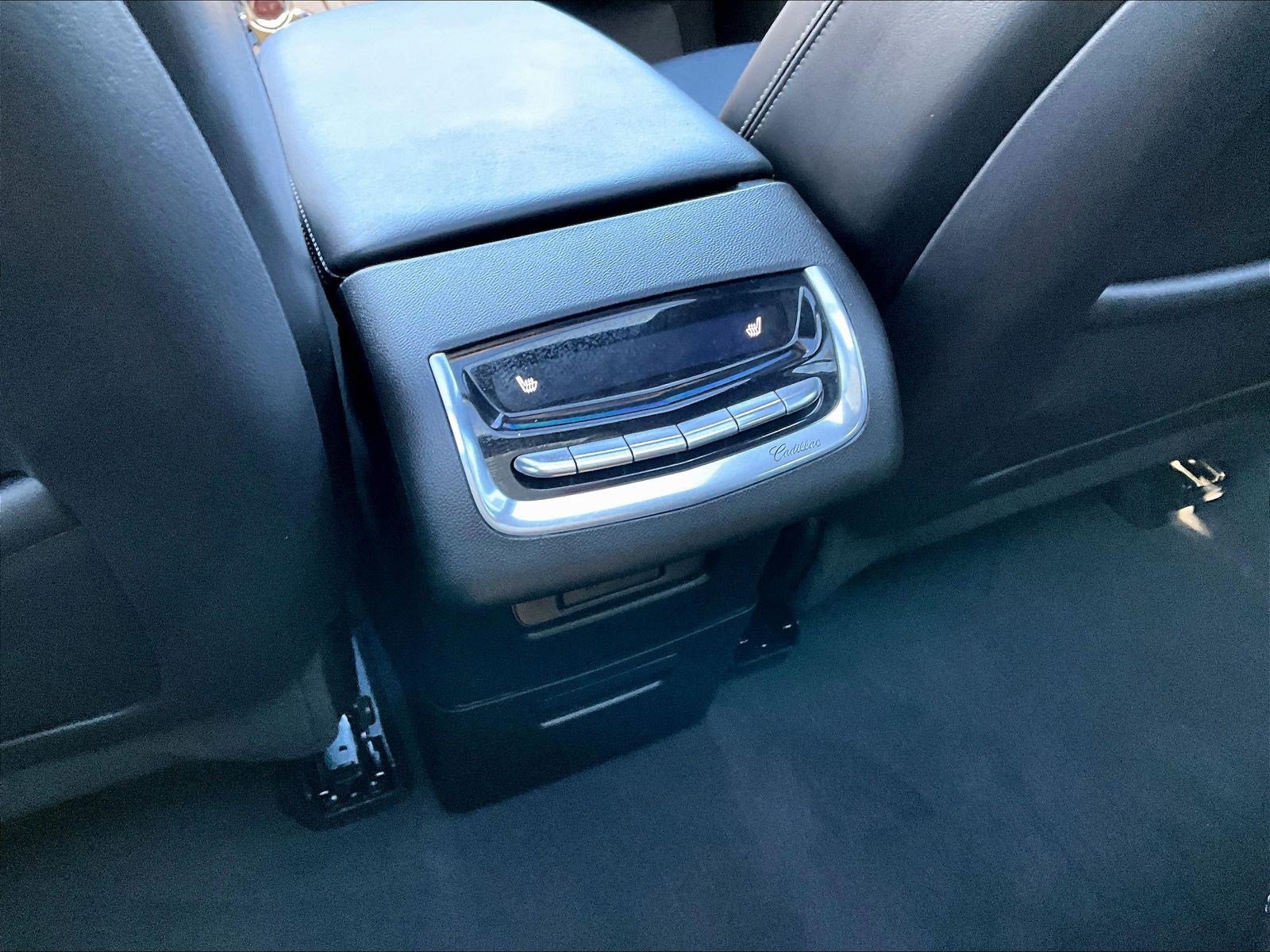 Used 2025 Cadillac XT6 Premium Luxury w/ LPO, Floor Liner Package AWD/4WD image 10