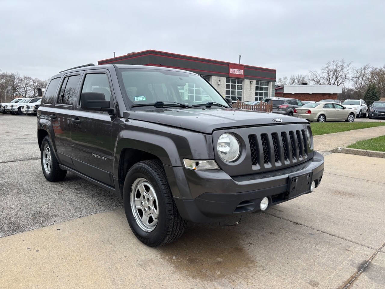 Used 2015 Jeep Patriot Sport image 1