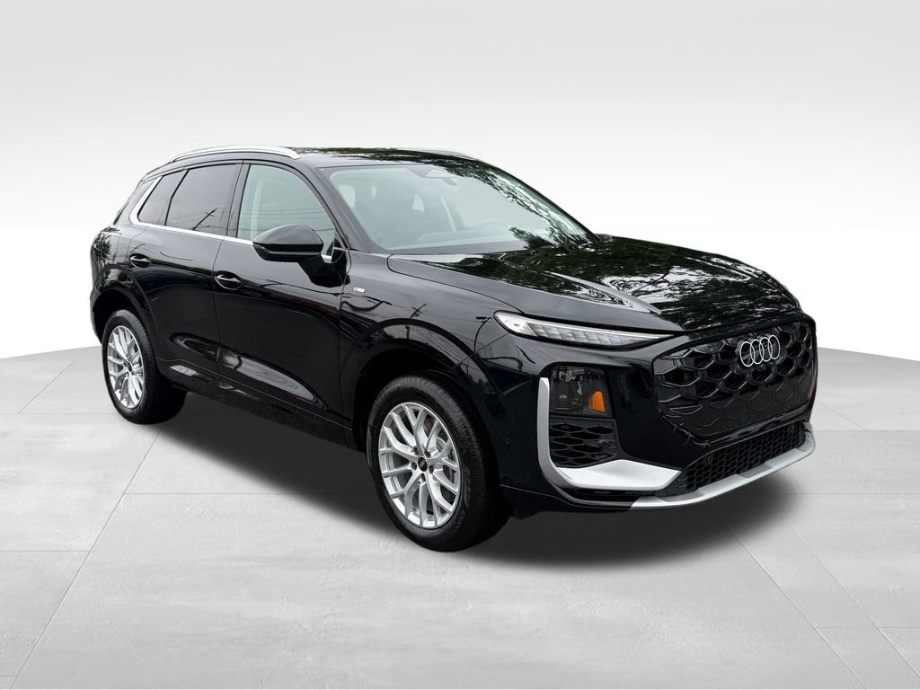 New 2026 Audi Q3 quattro 2.0T AWD/4WD image 3