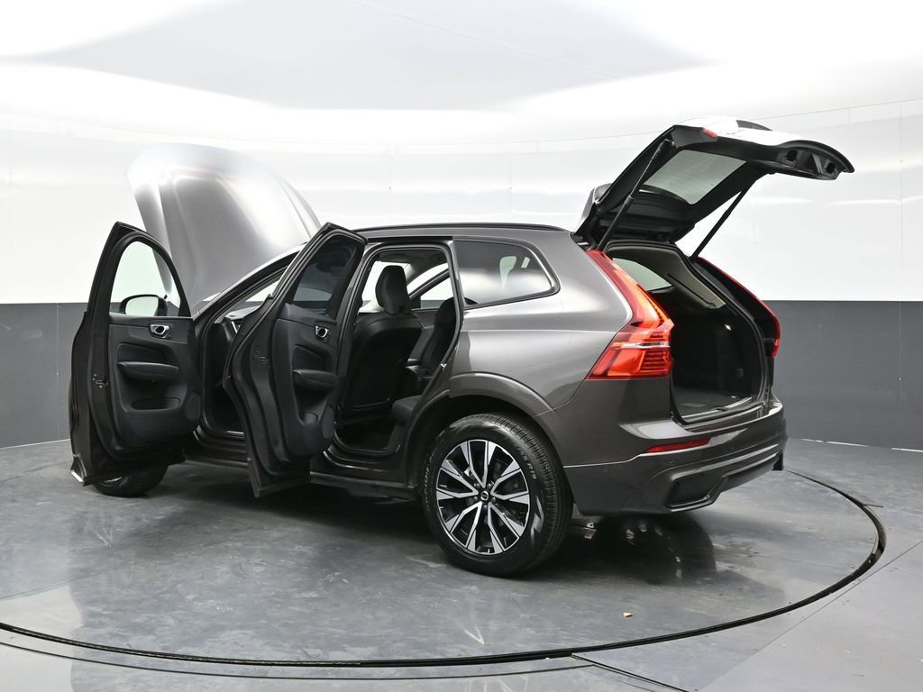 Used 2025 Volvo XC60 B5 Plus w/ Climate Package AWD/4WD image 46