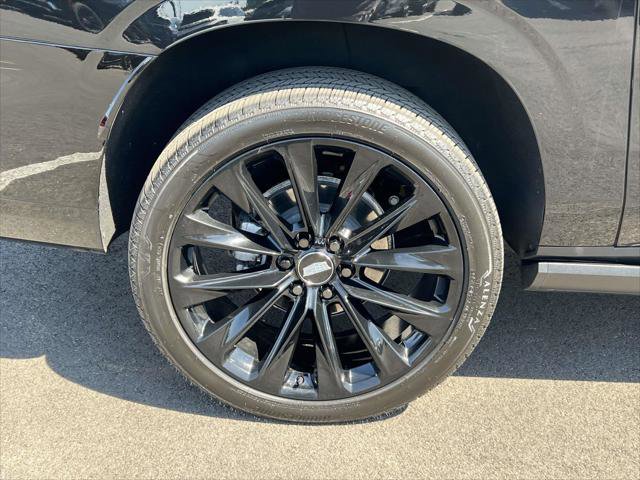 Used 2026 Cadillac Escalade ESV Platinum Sport w/ LPO, ONYX Package AWD/4WD image 8