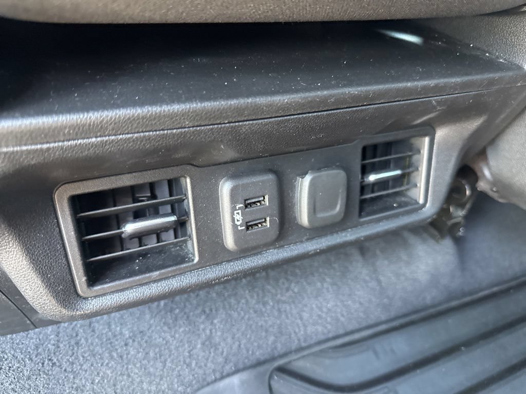 Used 2022 Chevrolet Silverado 1500 LT AWD/4WD image 30
