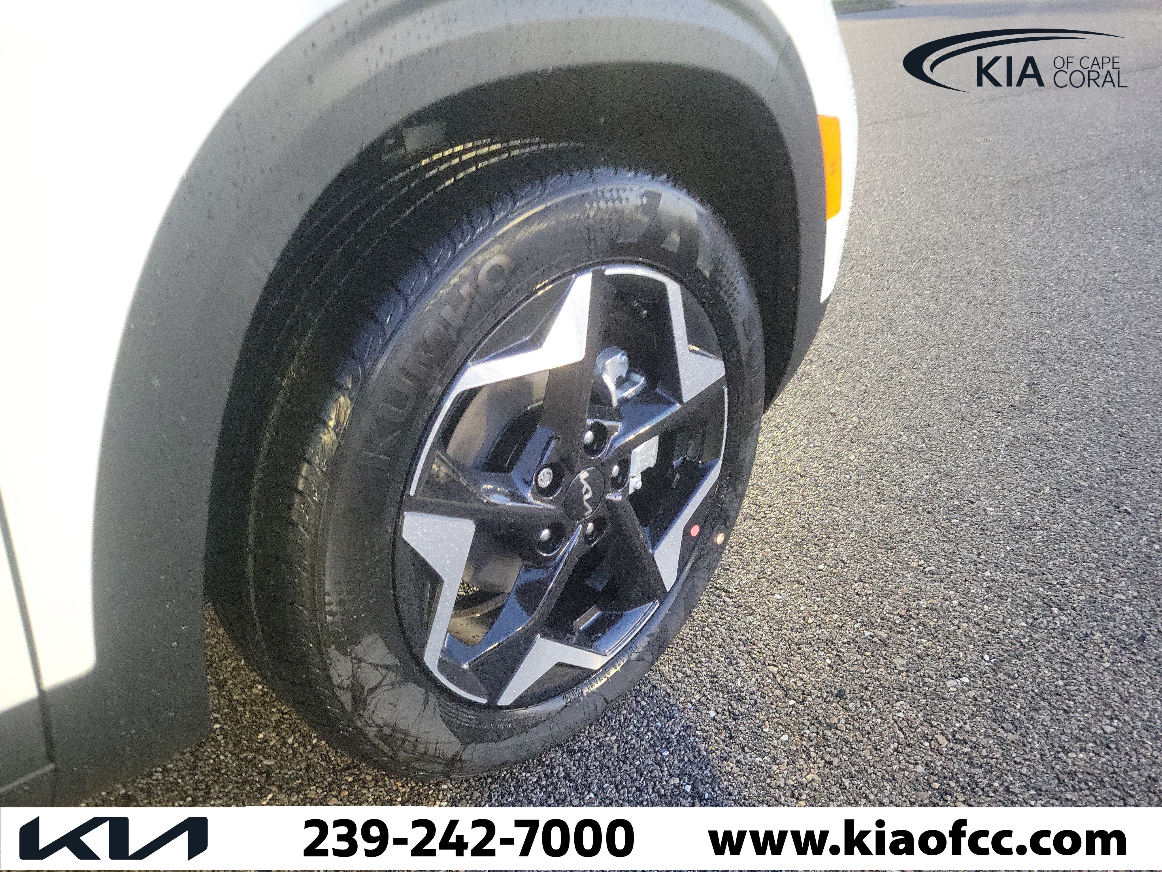 New 2026 Kia Seltos S FWD image 7