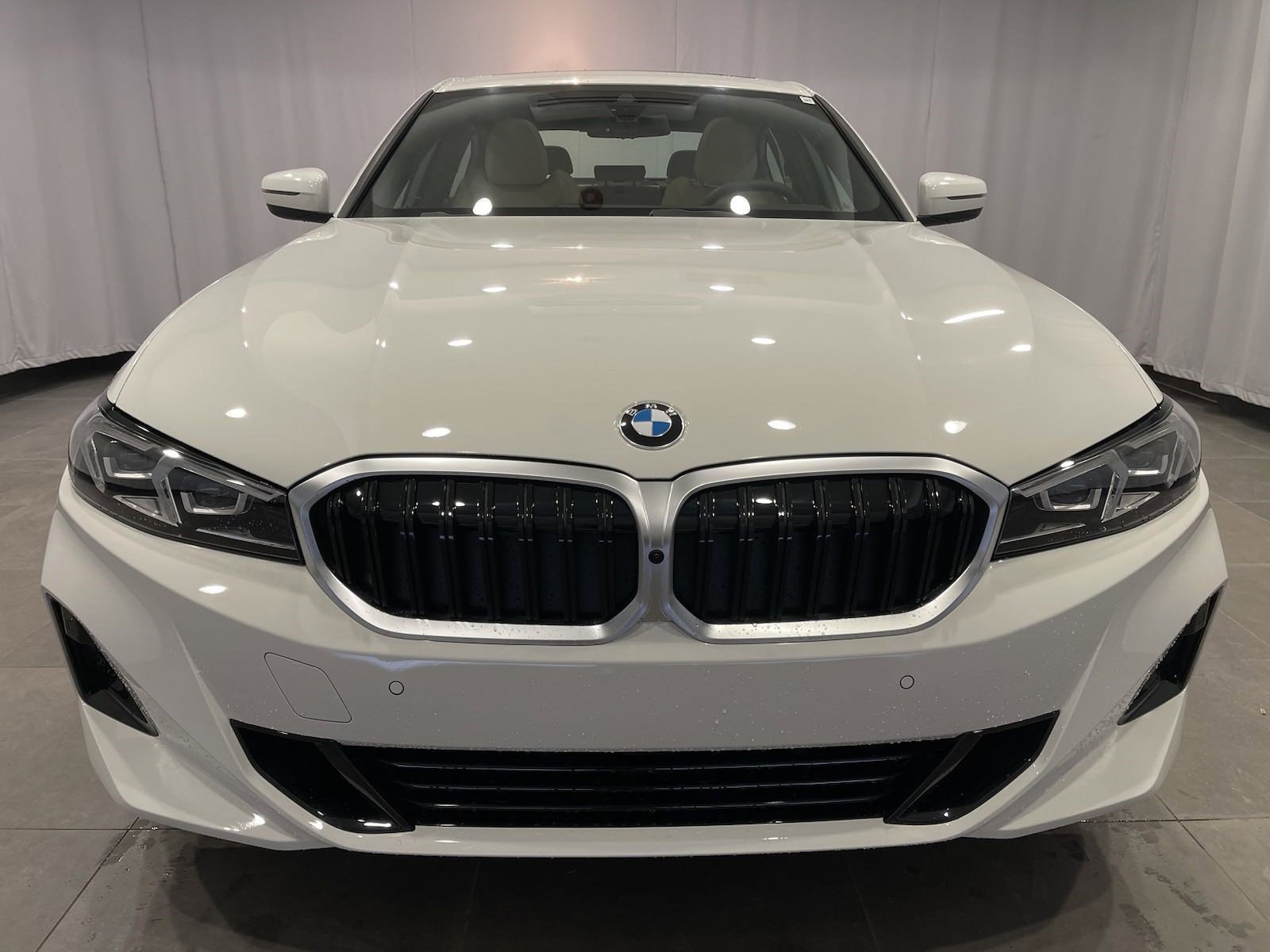 Used 2025 BMW 330i xDrive Sedan w/ Premium Package image 2
