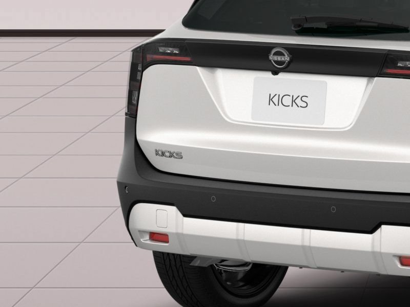New 2026 Nissan Kicks SR FWD image 15