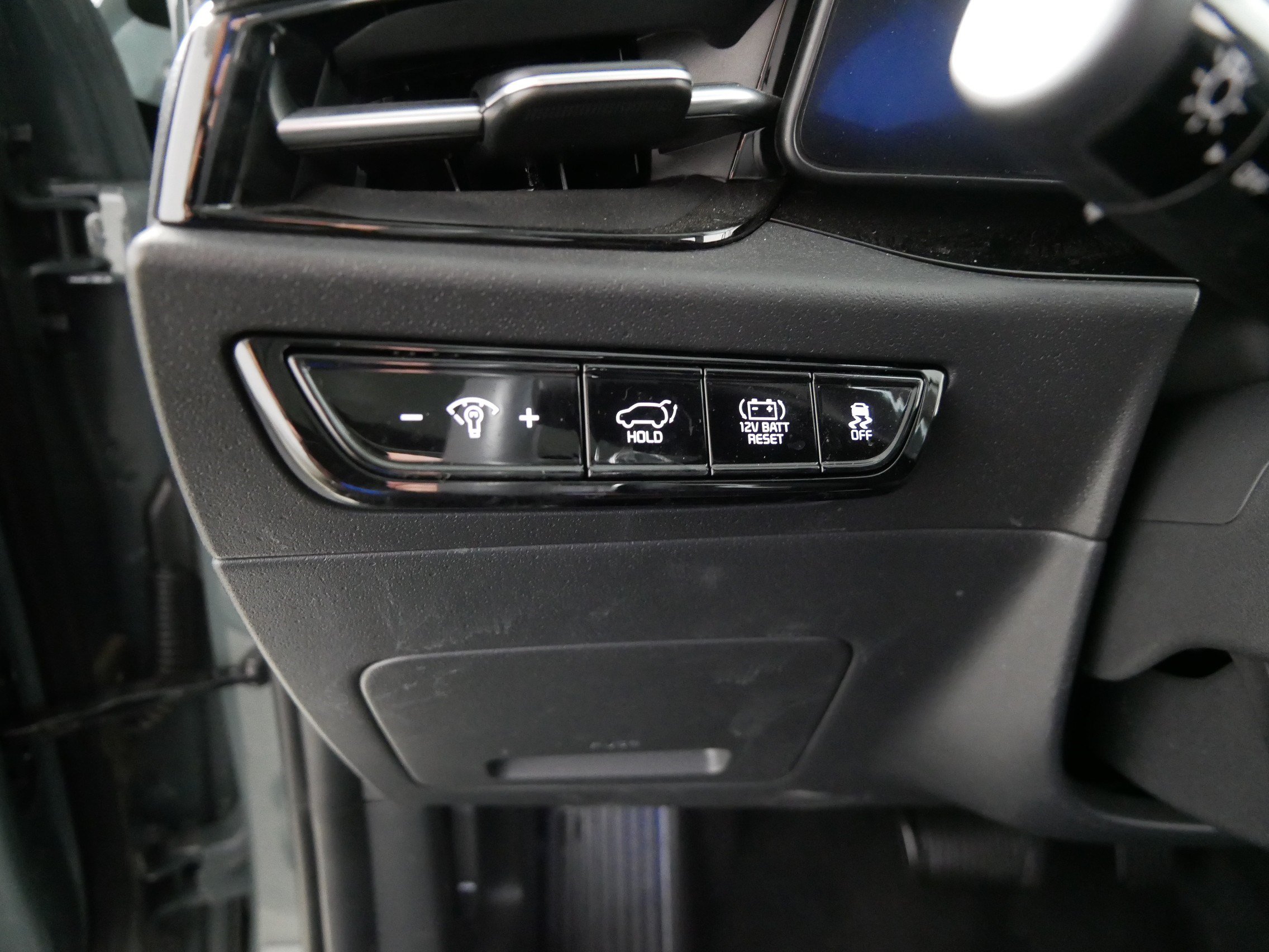 Used 2024 Kia Niro FWD image 26