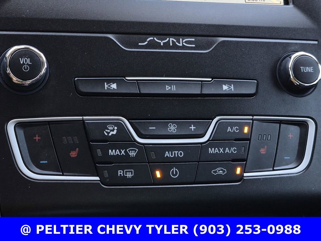 Used 2019 Ford Fusion SEL image 25