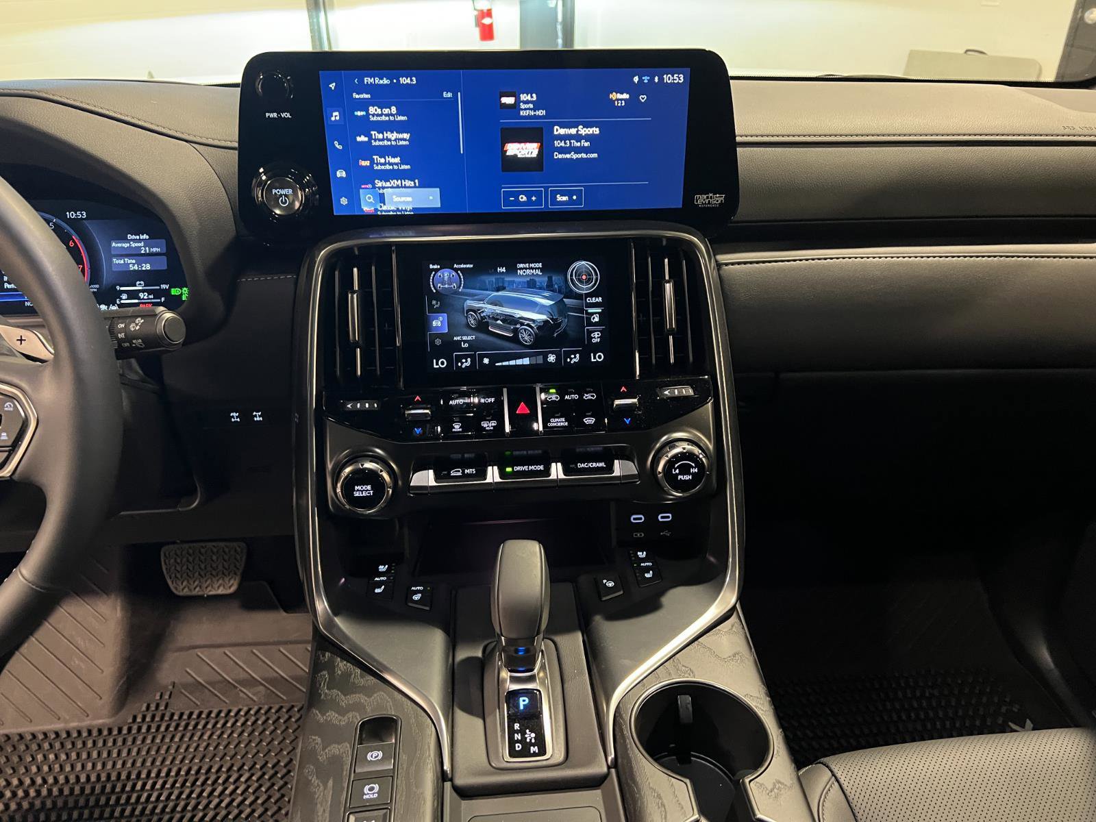 Used 2025 Lexus LX 700h Overtrail image 16